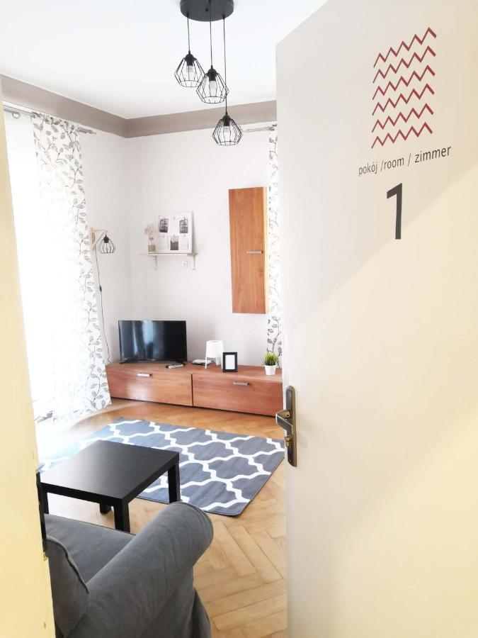 Bankowa 8 Guest Rooms Zielona Góra Buitenkant foto