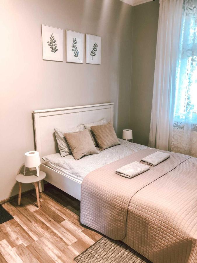 Bankowa 8 Guest Rooms Zielona Góra Buitenkant foto
