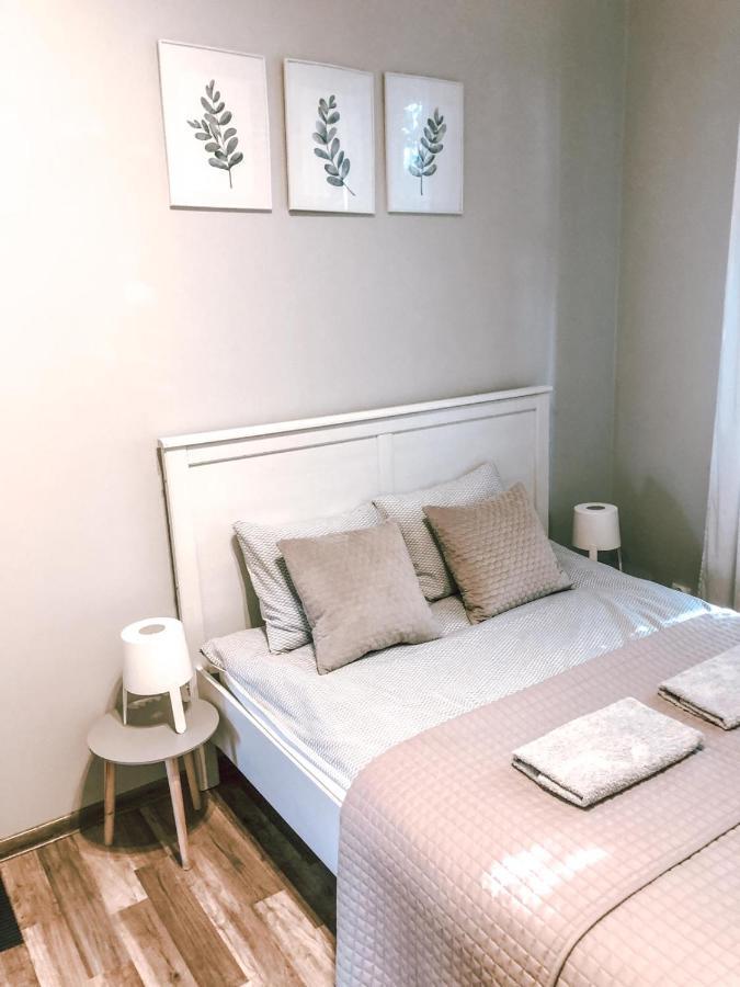 Bankowa 8 Guest Rooms Zielona Góra Buitenkant foto